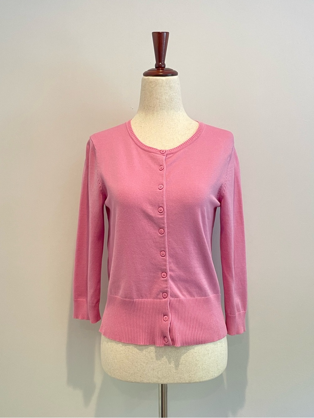 Evie Pink Button-Front 3/4 Sleeve sweater cardigan - size small